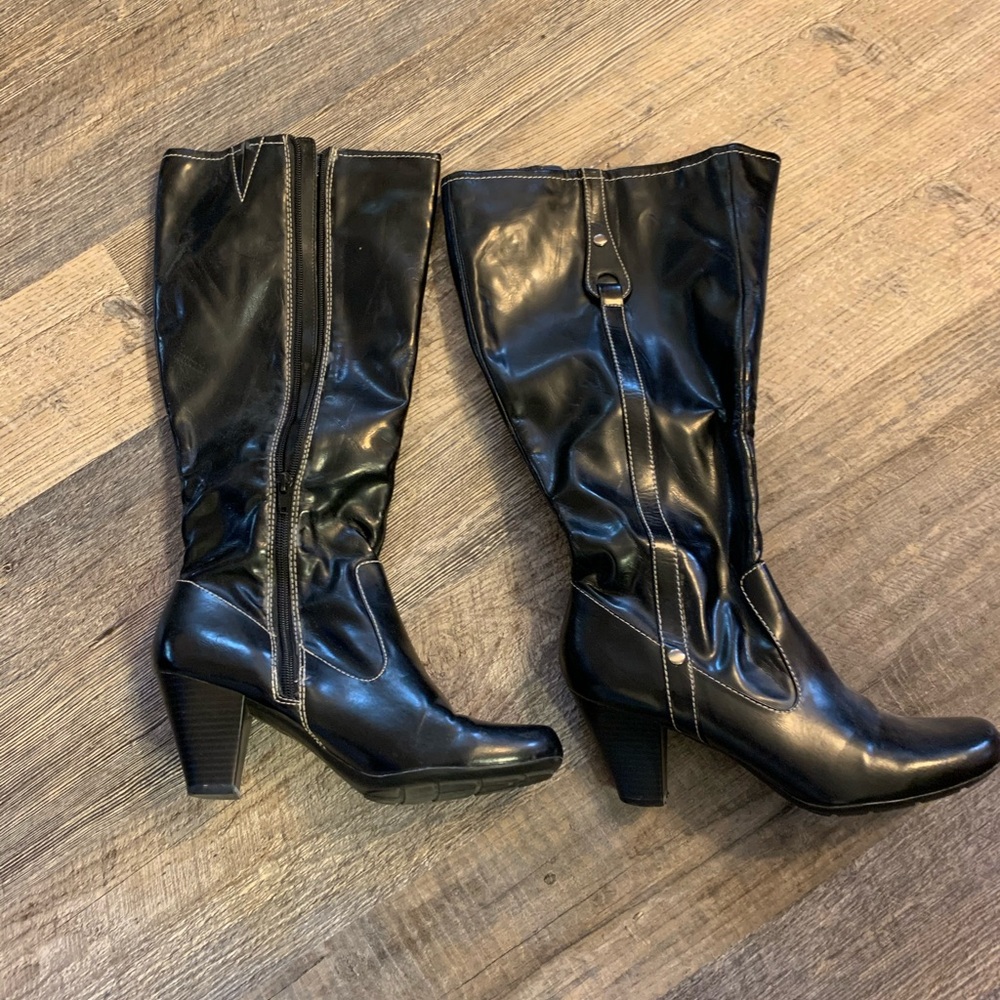 Black boots